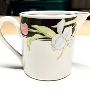 3/$24 FAIRFIELD Classic VANESSA White/Black Trim Tulips Iris Fine China Creamer